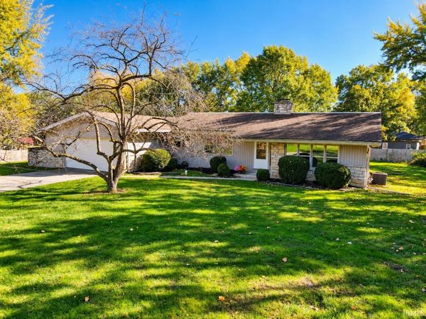 26150 Vista, Elkhart, IN 46517