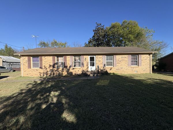 1215 Rutherford St , Murfreesboro, TN 37130