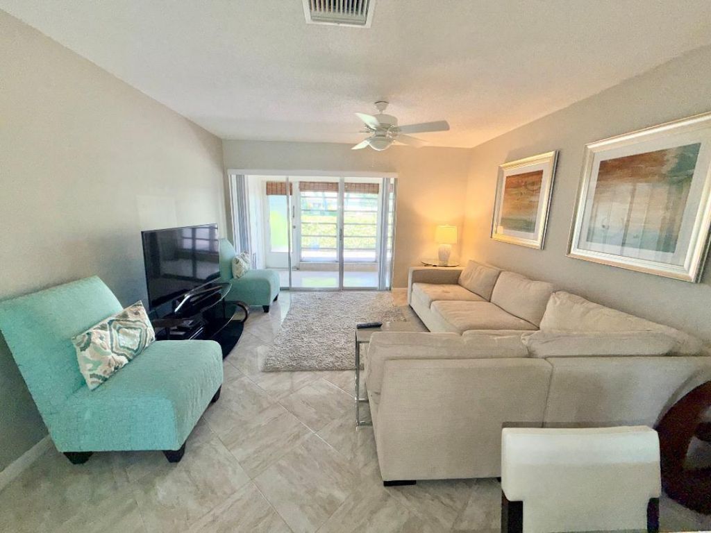 2521 Juniper Drive, Unit 11-C, Delray Beach, FL 33445 Photo