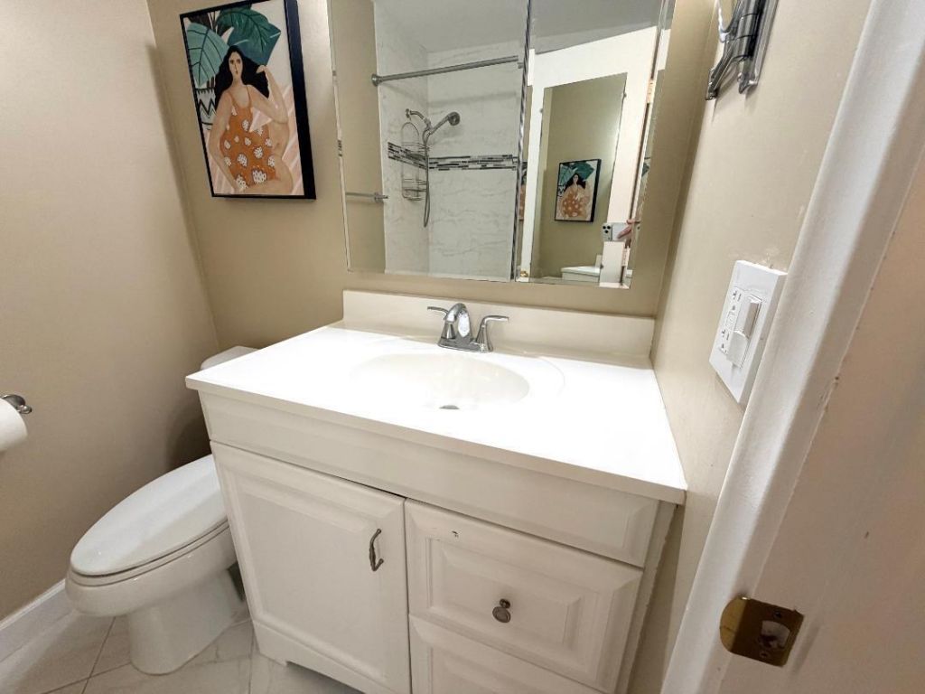 2521 Juniper Drive, Unit 11-C, Delray Beach, FL 33445 Photo