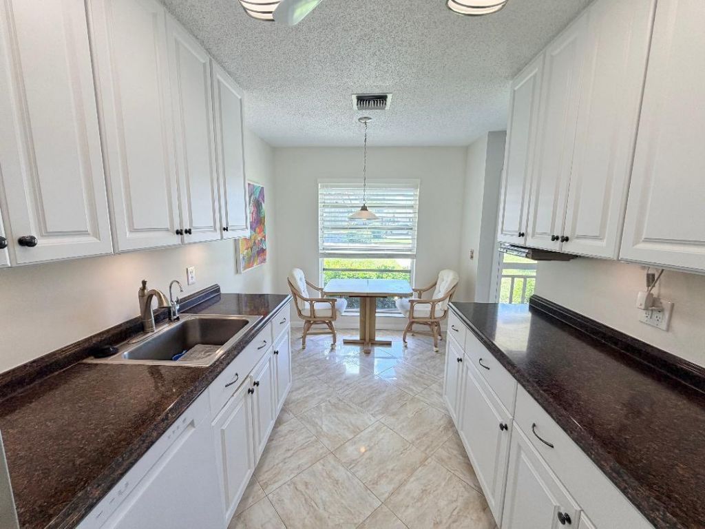 2521 Juniper Drive, Unit 11-C, Delray Beach, FL 33445 Photo