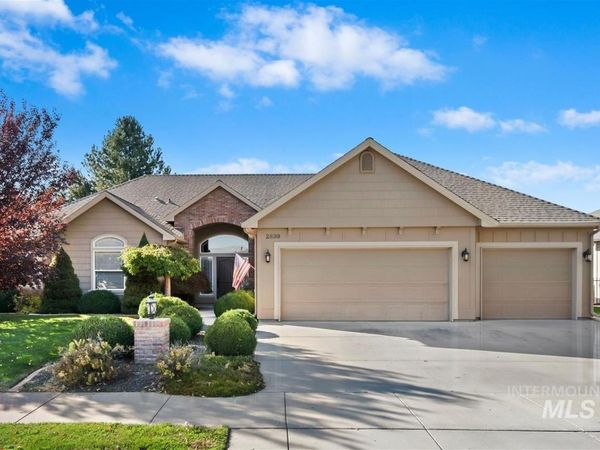 2899 N Silverleaf Way, Meridian, ID 83646