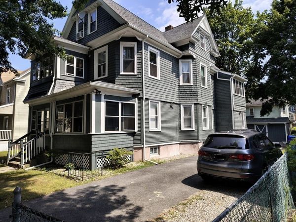 93 Montrose St, Springfield, MA 01109
