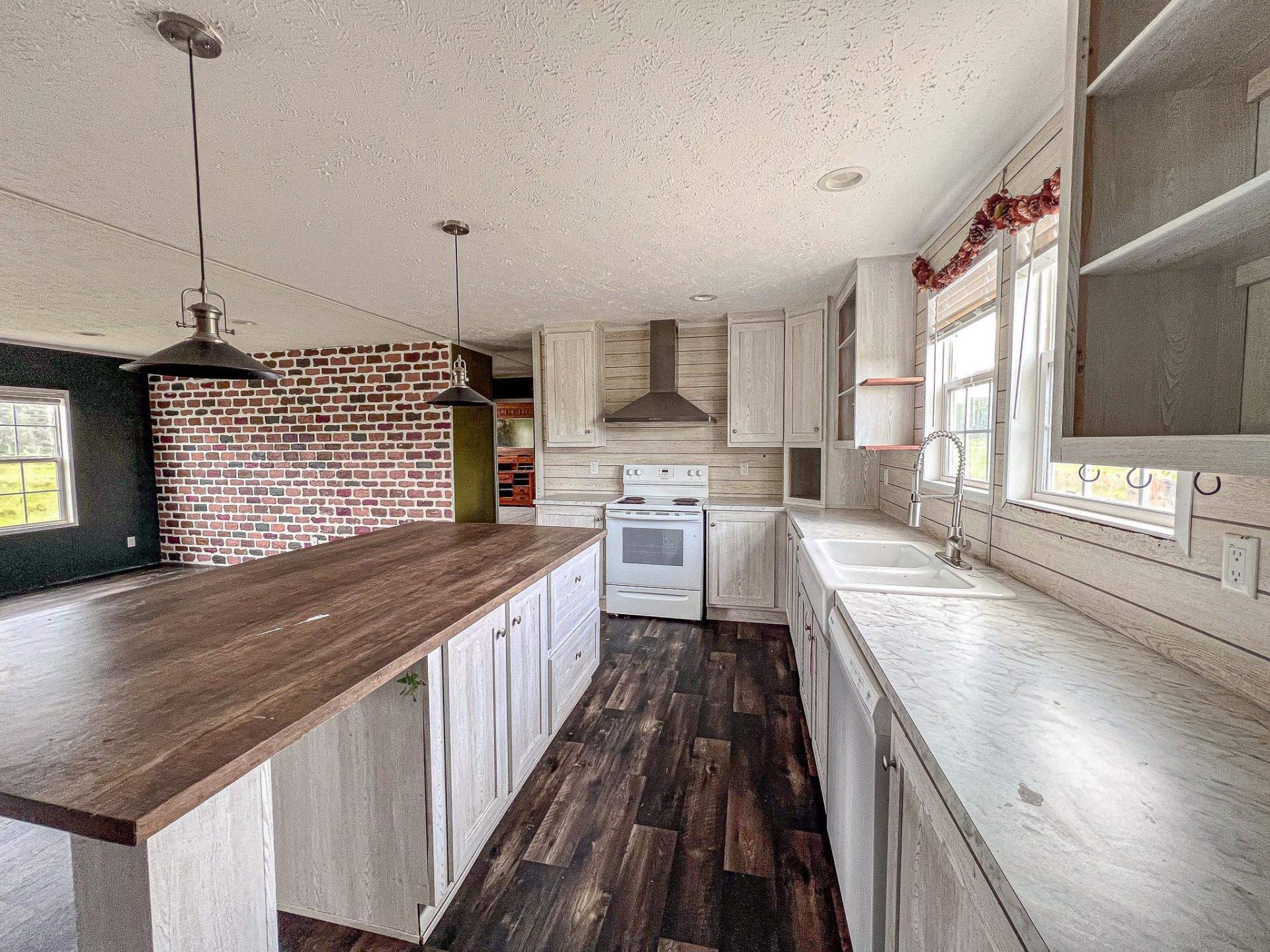 176 Old Flowers Rd.  Photo 10