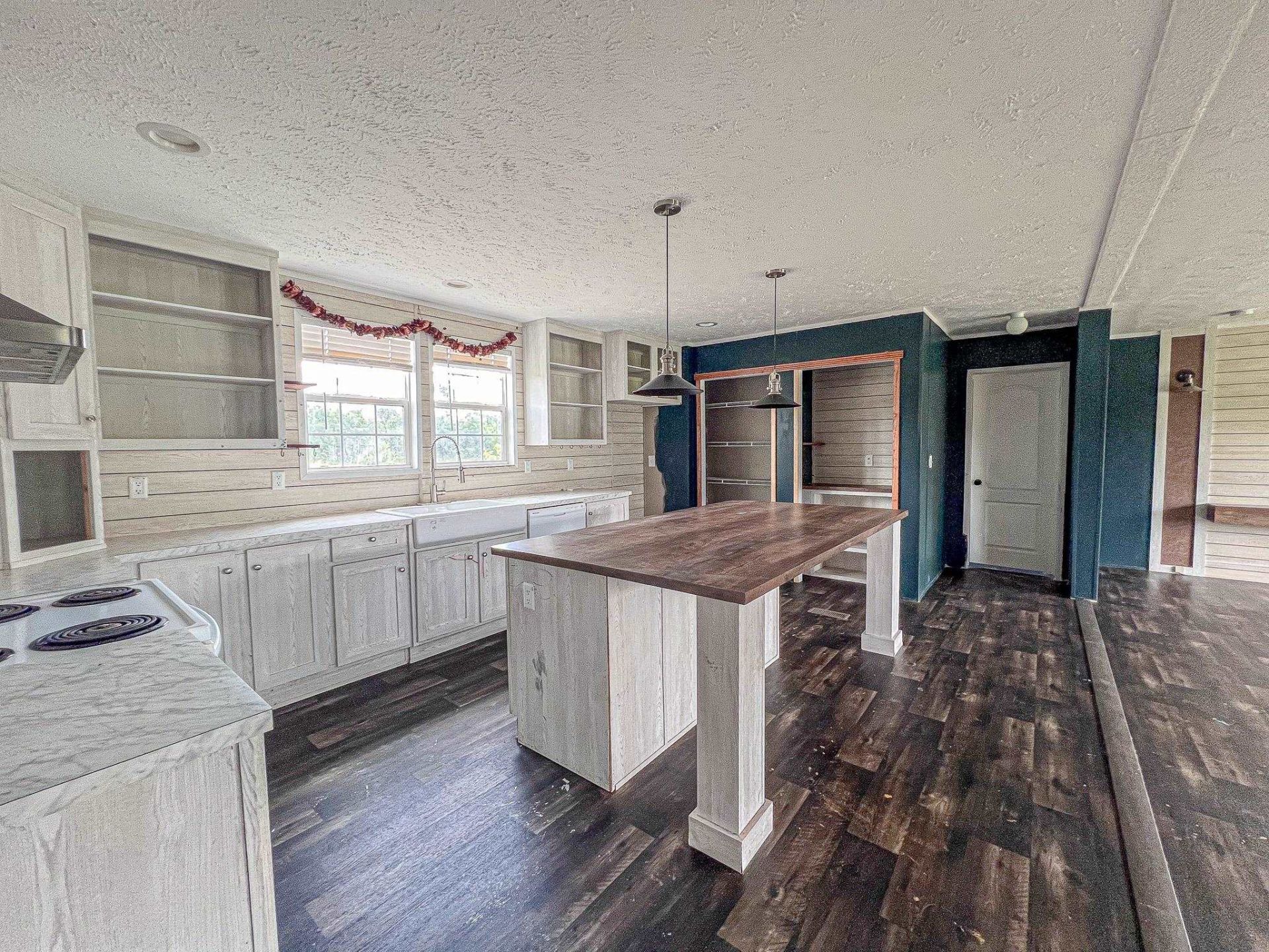 176 Old Flowers Rd.  Photo 8