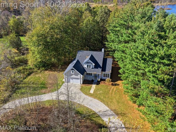 2026 Yorway Drive, Howell, Mi 48843