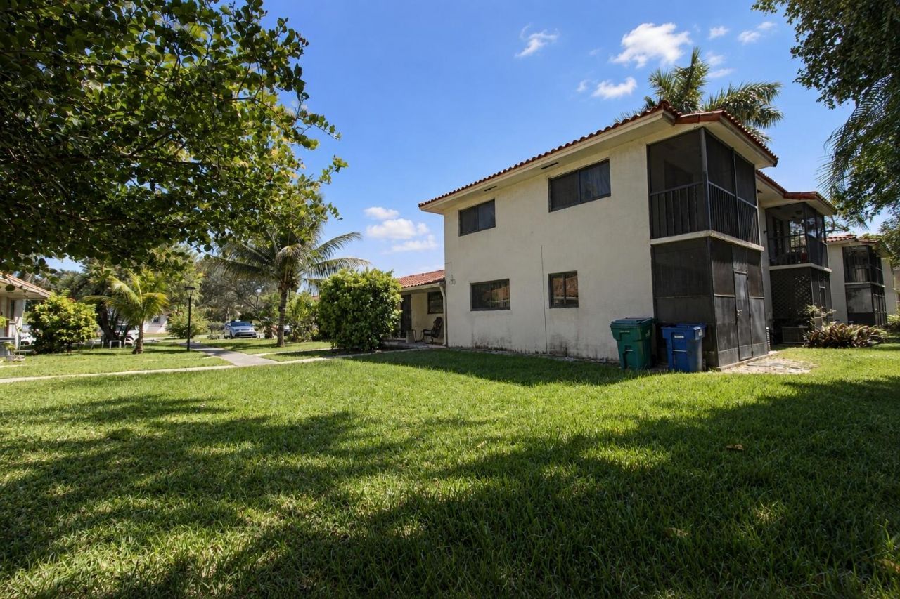 13946 NE 4th Ave C B Avenue, Unit CB, Miami, FL 33161 Photo