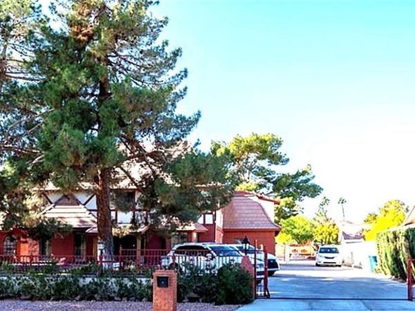3265 Rosanna Street , Las Vegas, NV 89117