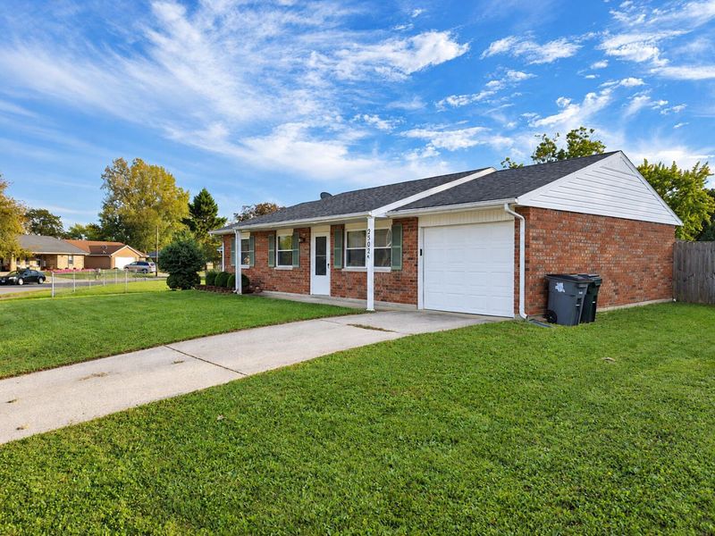2502 New Castle Drive, Troy, OH 45373 Photo 3