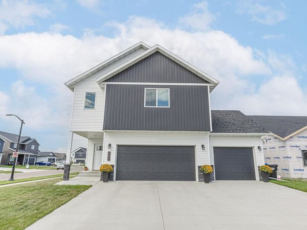 7371 26th Street S, Fargo, ND 58104