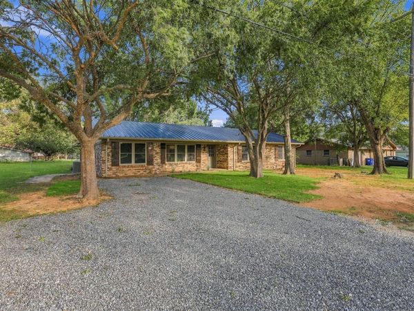 210 N Collins , Colbert, OK 74733