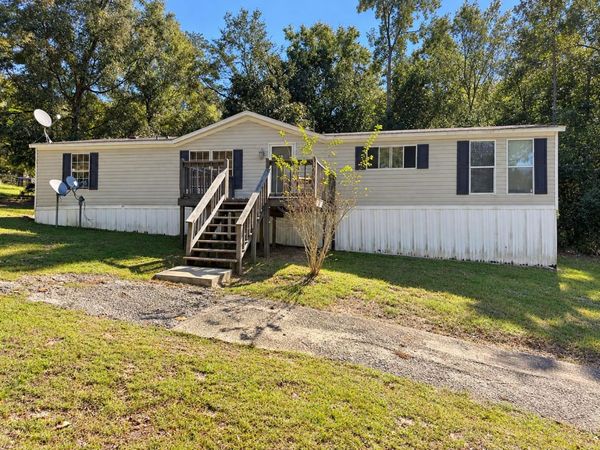 920 N Forest Circle , Havana, FL 32351