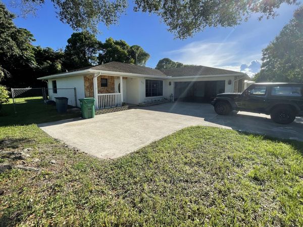 2616 Newport Drive, Fort Pierce, FL 34982