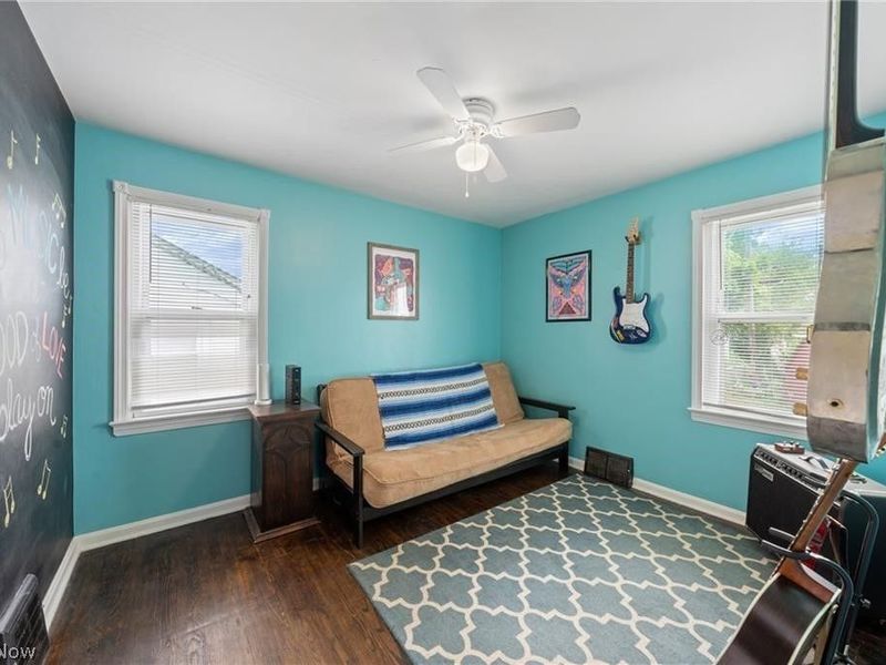 1331 Genesee Avenue, Mayfield Heights, OH 44124 Photo 12