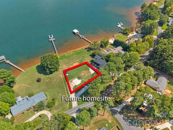 627 Isle Of Pines Road , Mooresville, NC 28117