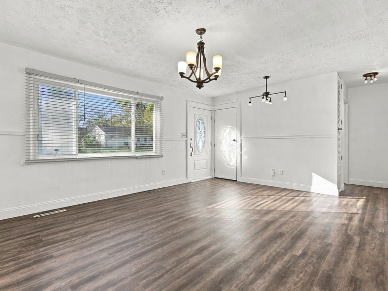 2222 Century Drive, Columbus, OH 43211 Photo 9