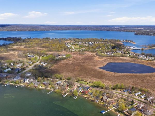 215 Shorewood Drive , Detroit Lakes, MN 56501