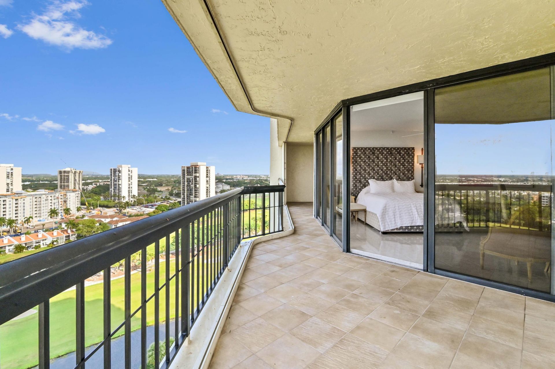 1900 Consulate Place, Unit 1704, West Palm Beach, FL 33401 Photo