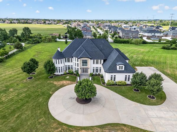 8520 W Saint Francis Road, Frankfort, IL 60423