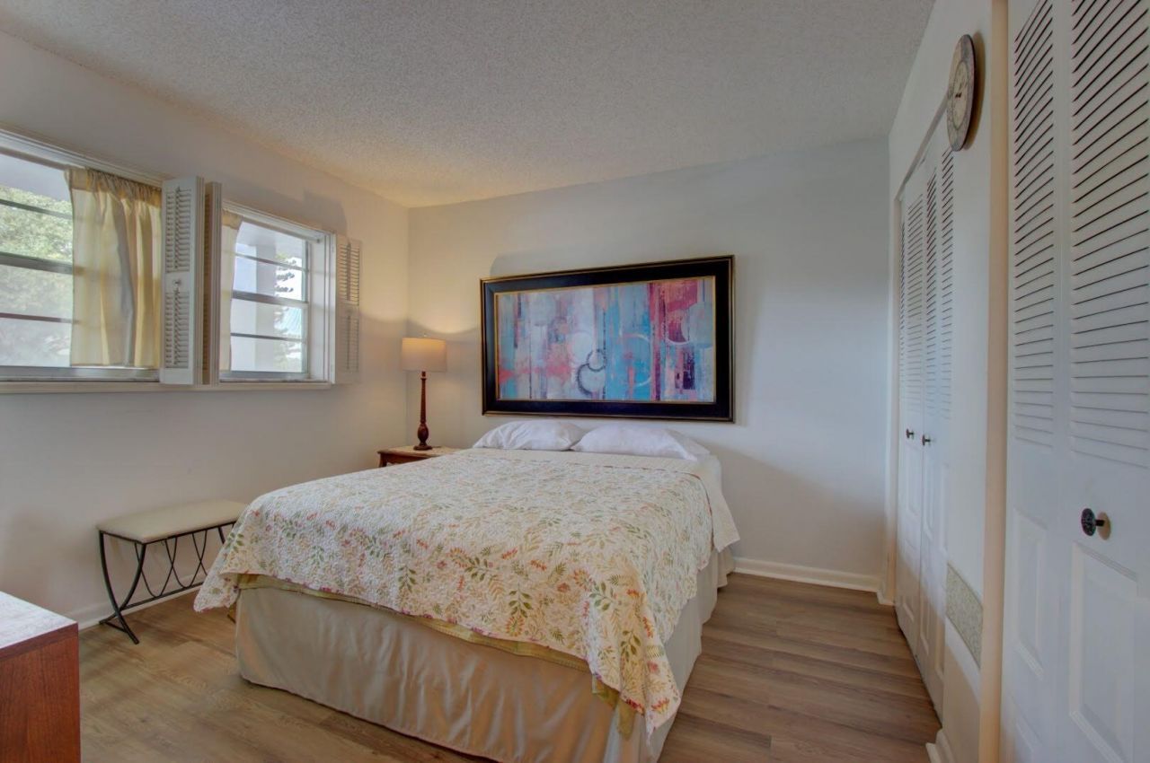 7807 Golf Cir Drive, Unit 202, Margate, FL 33063 Photo