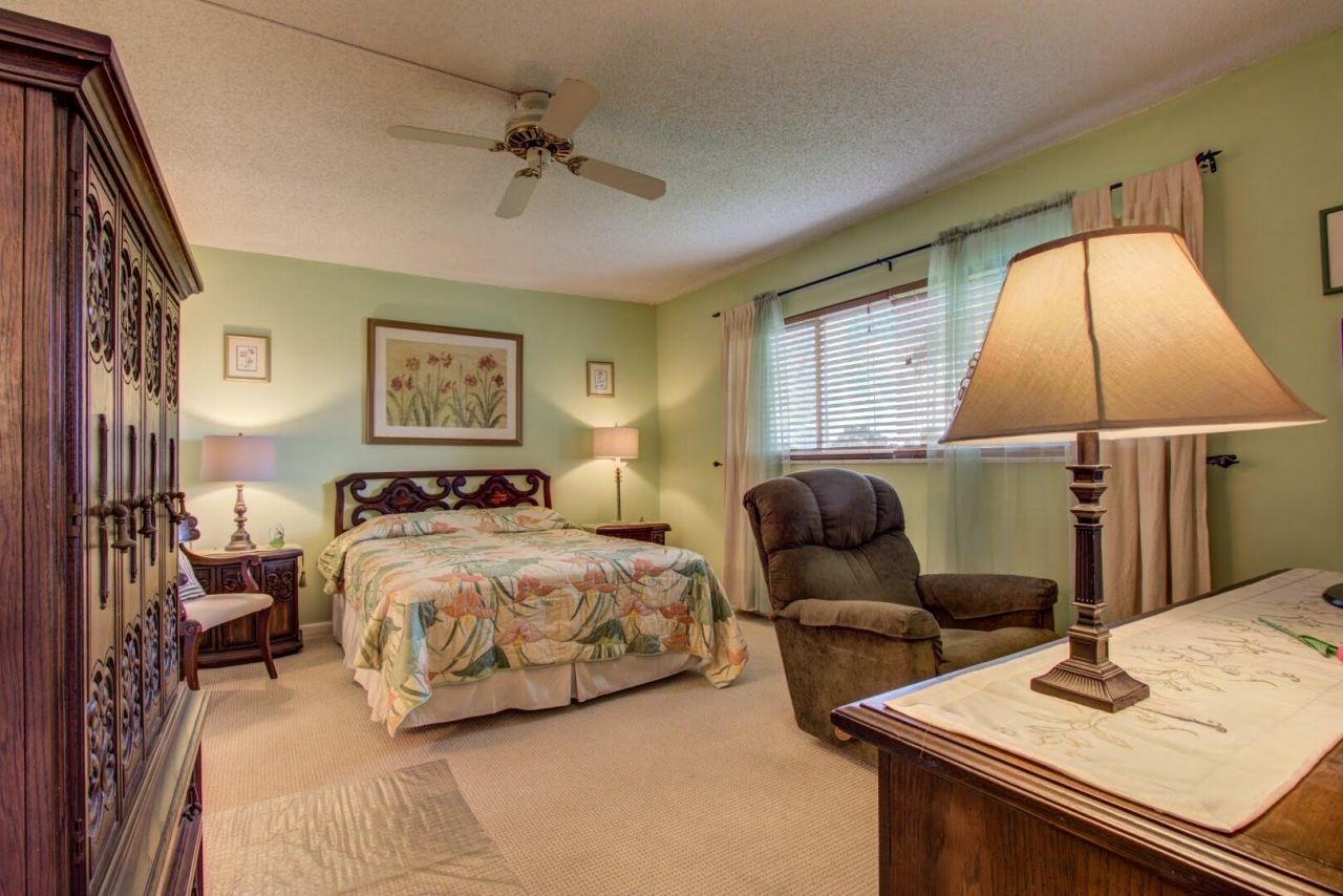7807 Golf Cir Drive, Unit 202, Margate, FL 33063 Photo