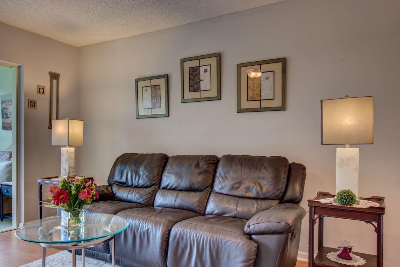 7807 Golf Cir Drive, Unit 202, Margate, FL 33063 Photo