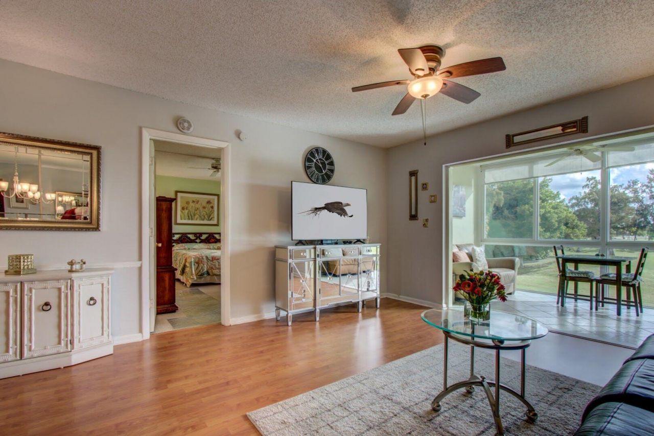 7807 Golf Cir Drive, Unit 202, Margate, FL 33063 Photo