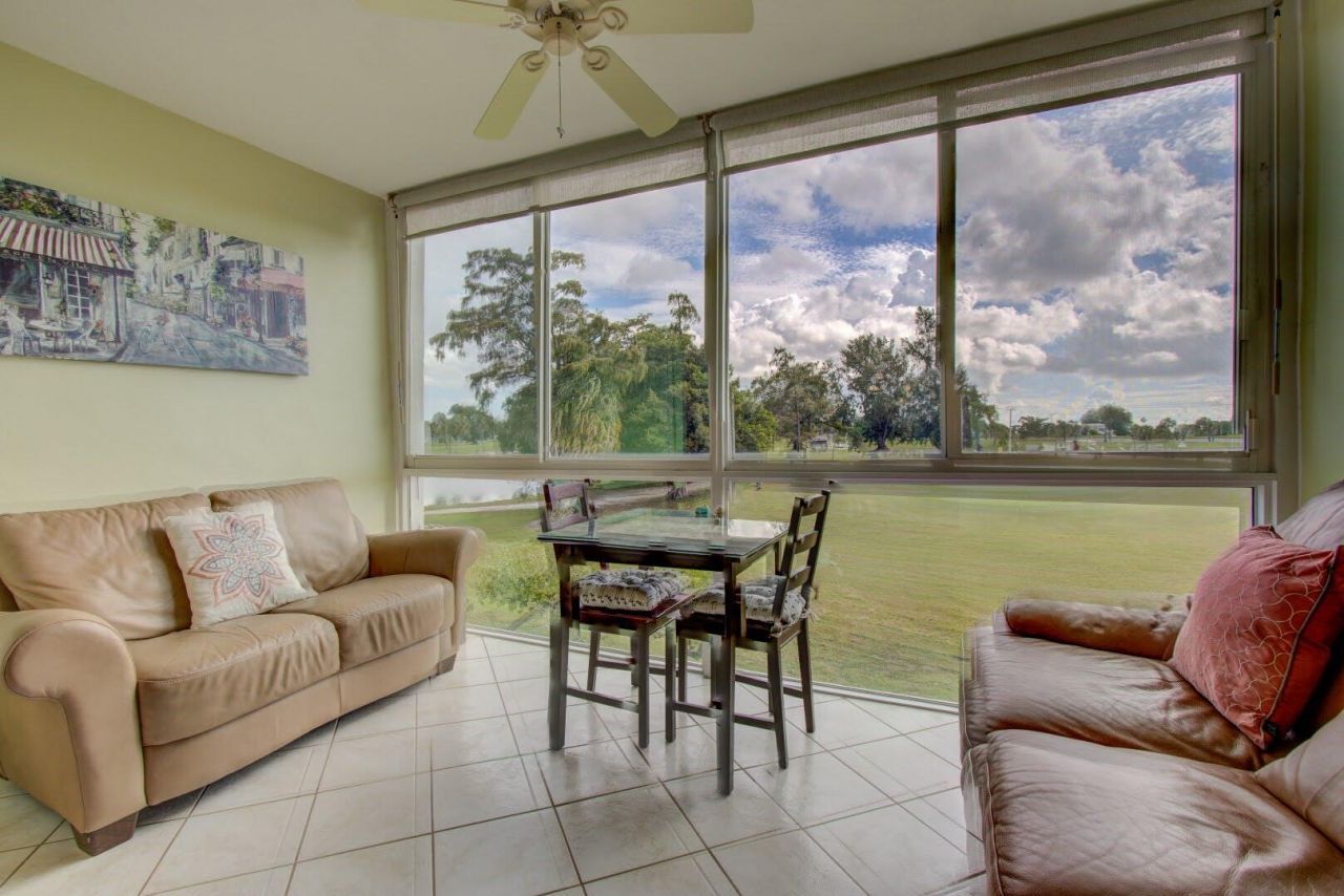 7807 Golf Cir Drive, Unit 202, Margate, FL 33063 Photo