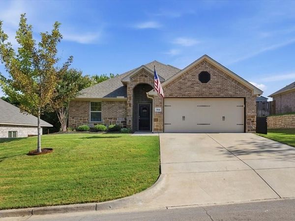 704 Westgate Drive, Aledo, TX 76008