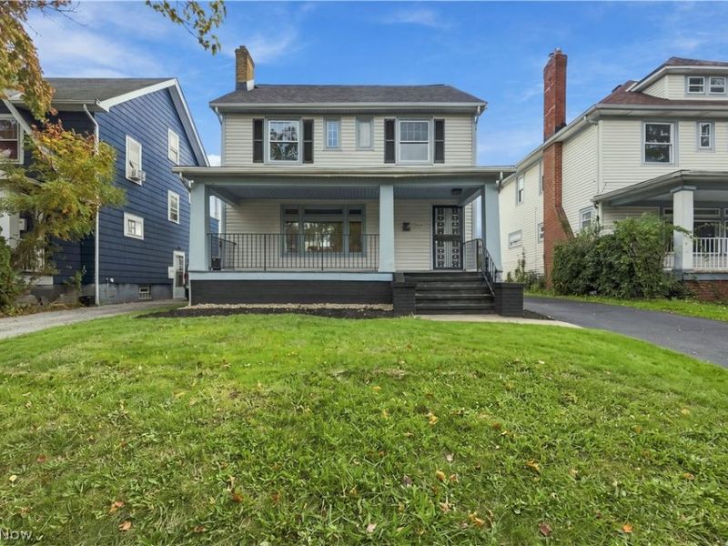 2119 Hampstead Road, Cleveland Heights, OH 44118 Photo 2