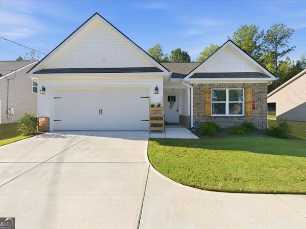 126 Allen Green Drive, Gray, GA 31032