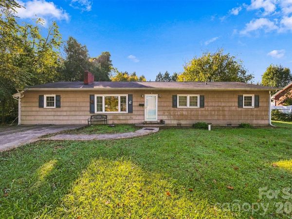 640 Diamondhead Drive, Lenoir, NC 28645