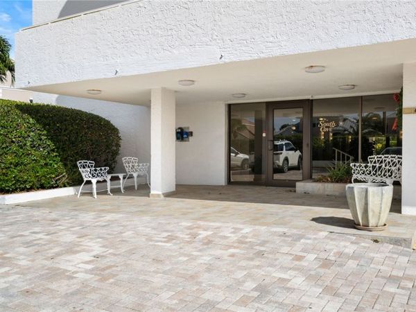 1480 Ocean Drive, Unit 3H, Vero Beach, FL 32963