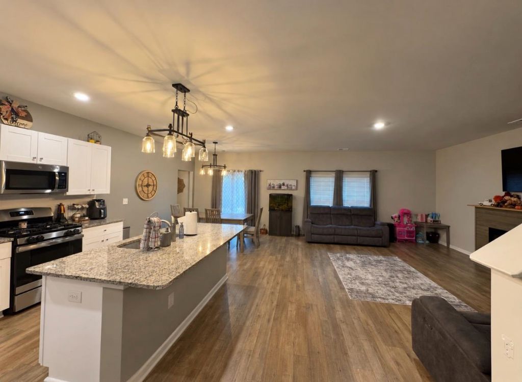 309 Reindeer Rd.  Photo 5