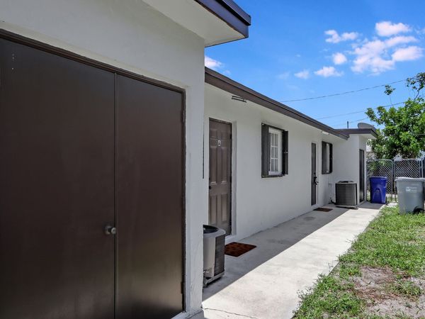 350 NE 25th Court, Pompano Beach, FL 33064