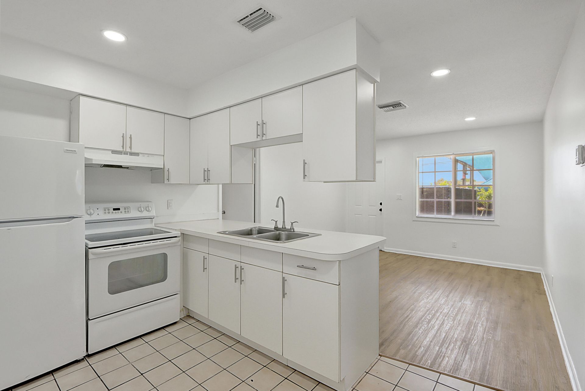 350 NE 25th Court, Pompano Beach, FL 33064 Photo