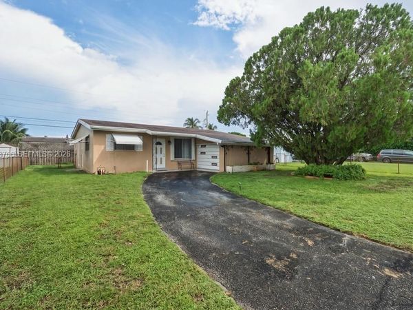 531 N 70th Way , Hollywood, FL 33024