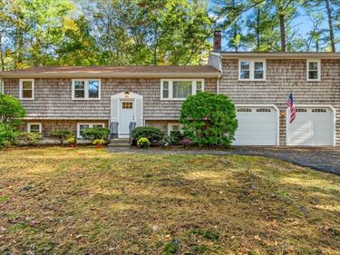 528 Spring St, Hanson, MA 02341