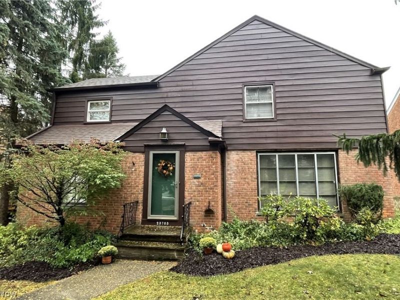 23703 E Baintree Road, Beachwood, OH 44122 Photo 2