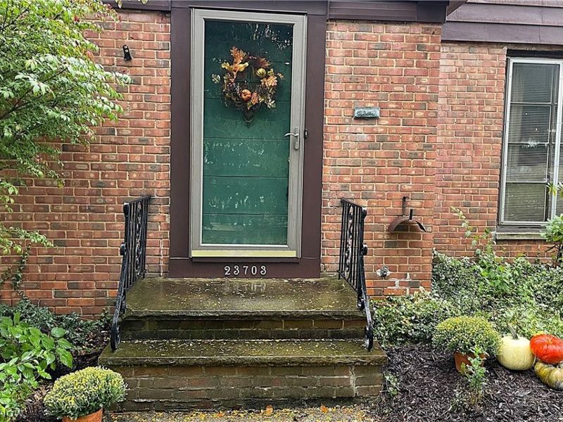 23703 E Baintree Road, Beachwood, OH 44122 Photo 3