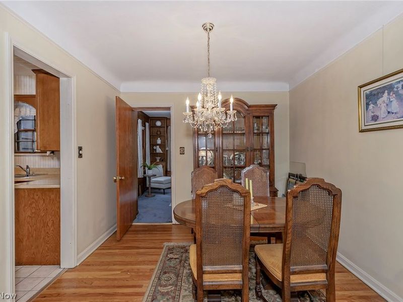 23703 E Baintree Road, Beachwood, OH 44122 Photo 7