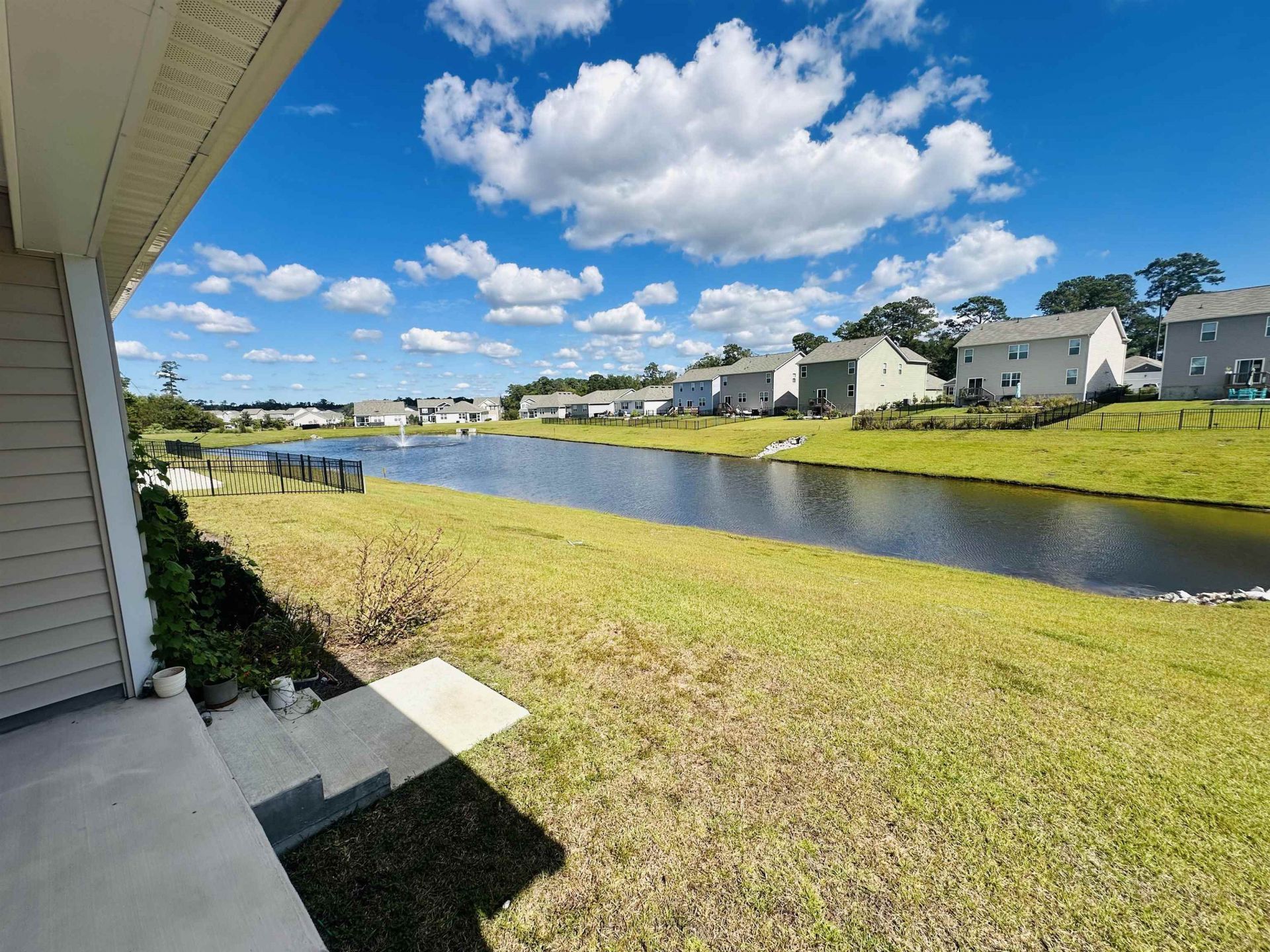 368 Logan St.  Photo 17