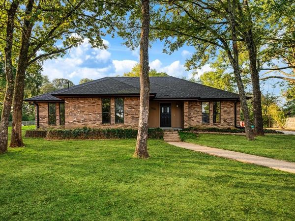 3820 Lakeshore Drive , Paris, TX 75462
