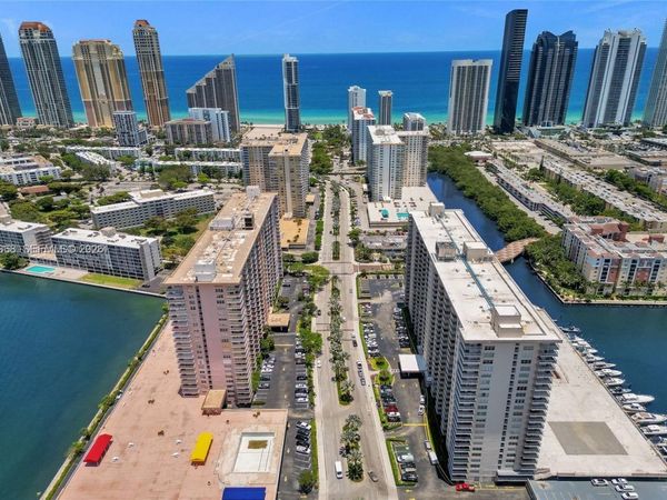 251 174th St , Unit 415, Sunny Isles Beach, FL 33160