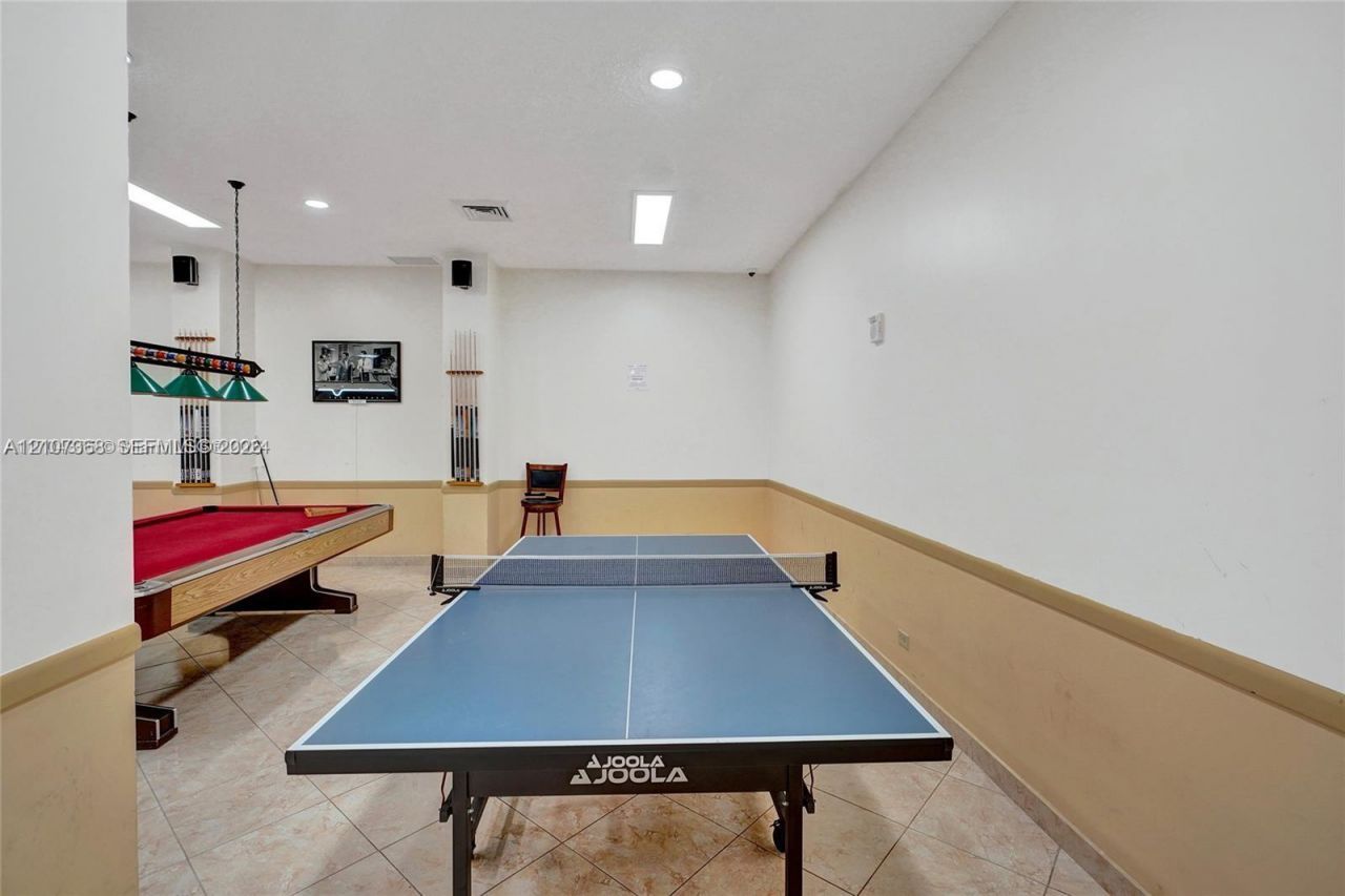 251 174th St , Unit 415, Sunny Isles Beach, FL 33160 Photo