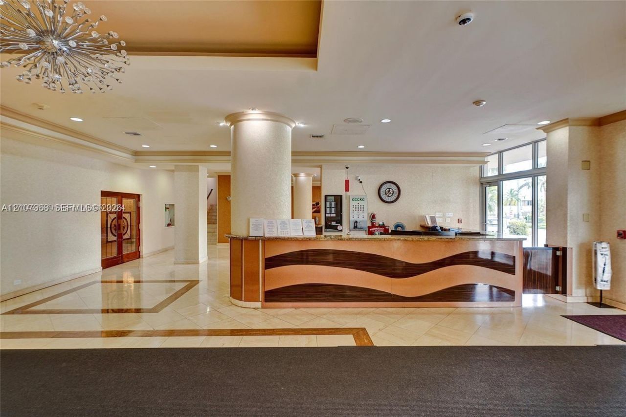 251 174th St , Unit 415, Sunny Isles Beach, FL 33160 Photo