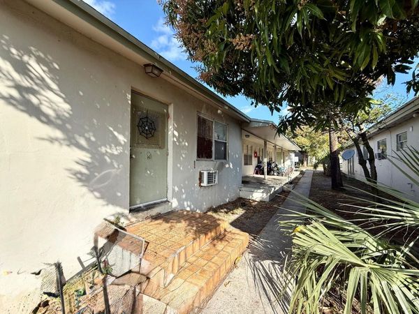 817 2nd Street, Unit 4, West Palm Beach, FL 33401