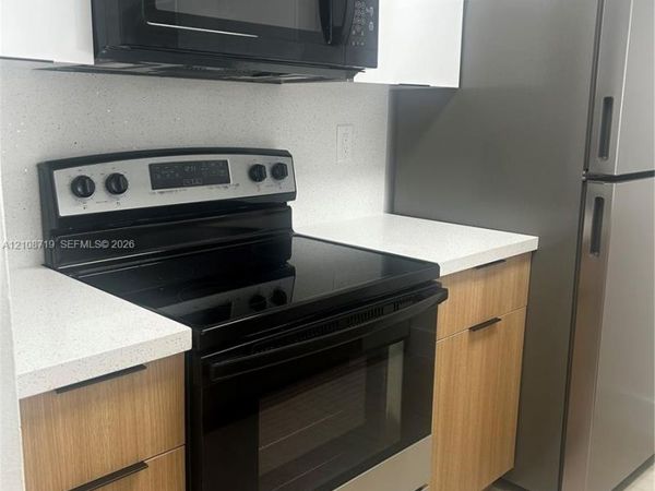 7035 NW 186th St , Unit D309, Hialeah, FL 33015