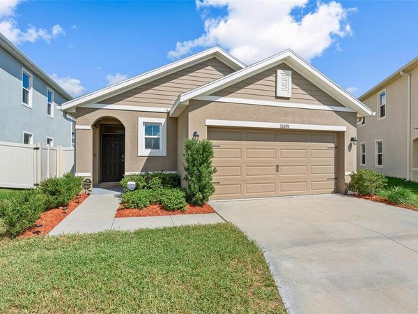 32676 CANYONLANDS DRIVE , WESLEY CHAPEL, FL 33543