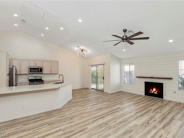 2738 Briarcliff Avenue , Henderson, NV 89074